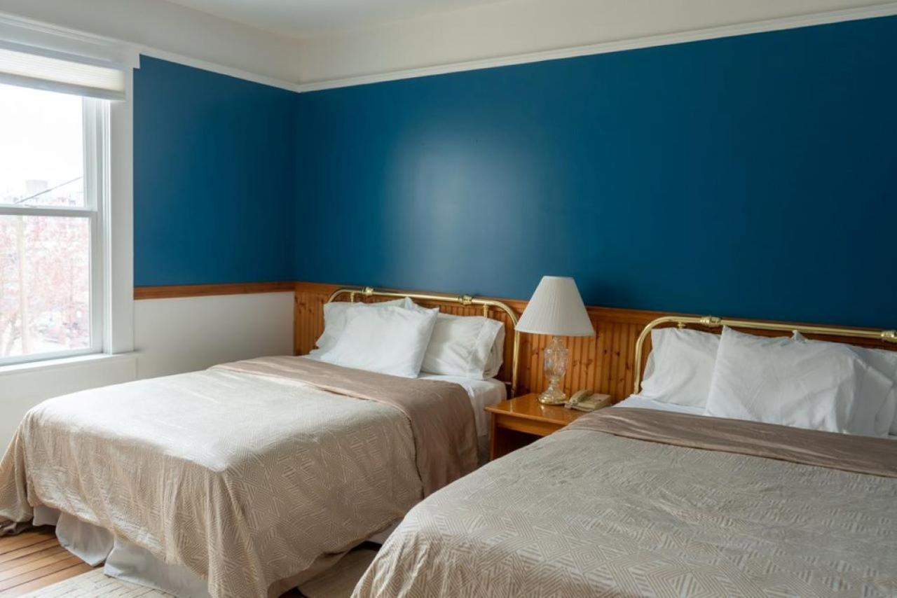 Royal Hotel Chilliwack Extérieur photo