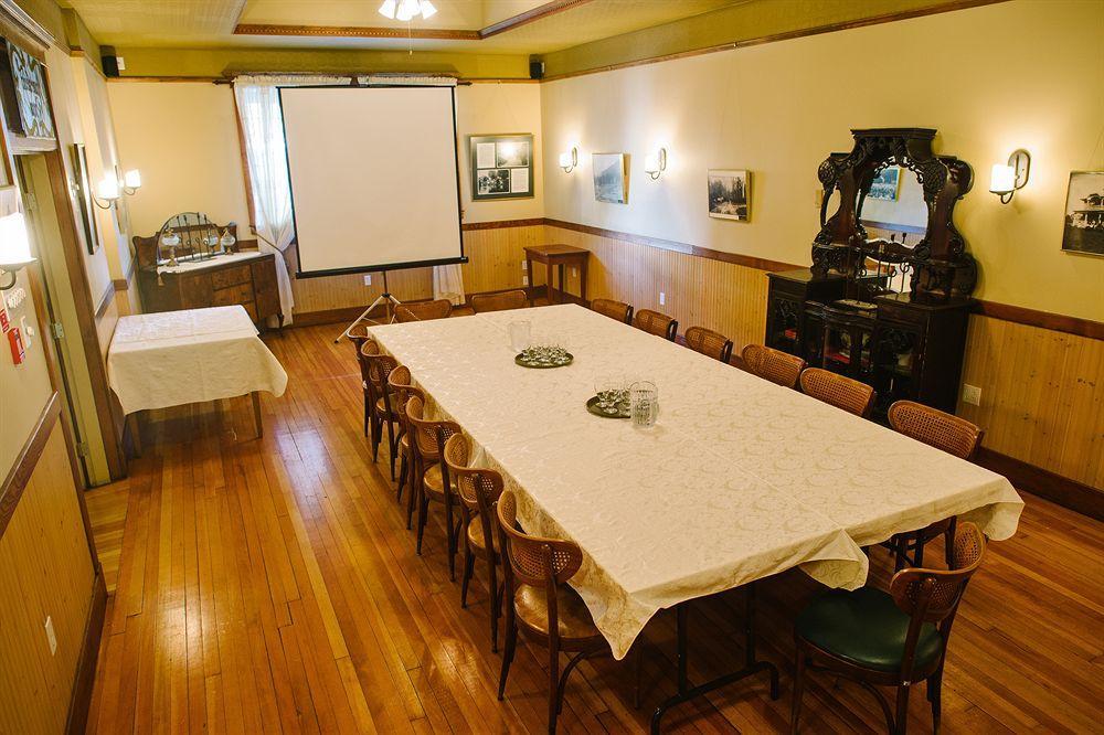 Royal Hotel Chilliwack Extérieur photo