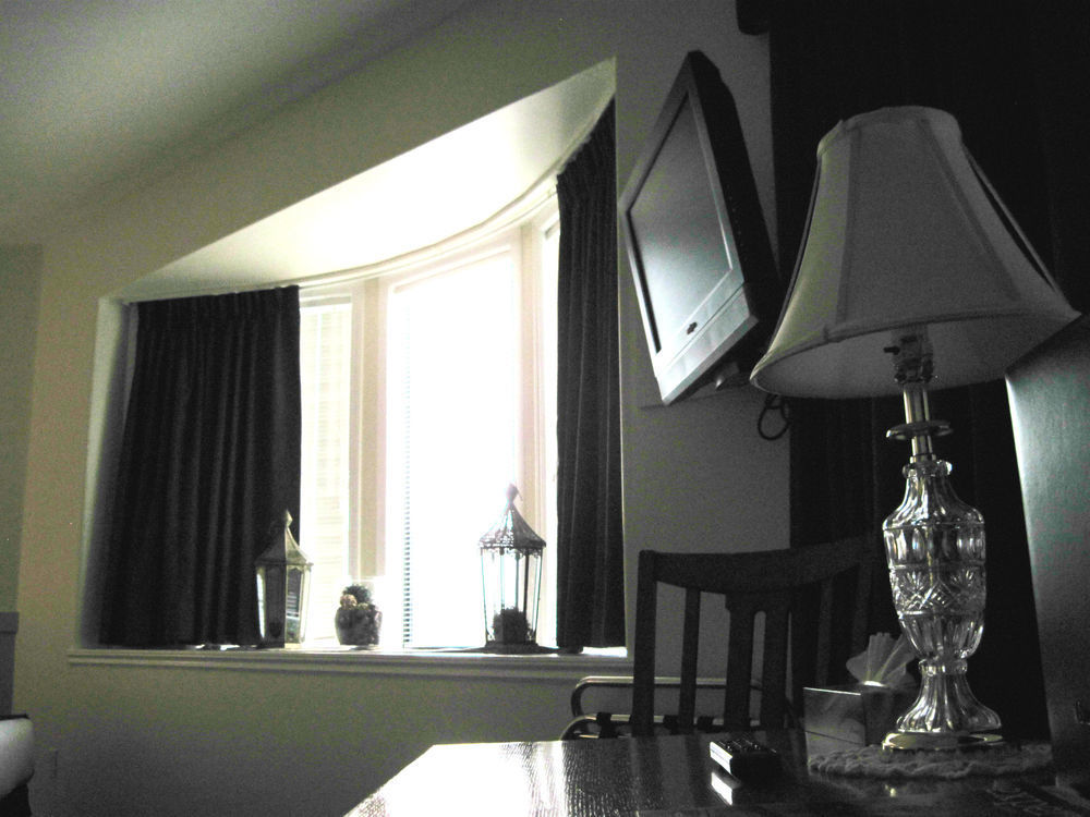 Royal Hotel Chilliwack Extérieur photo