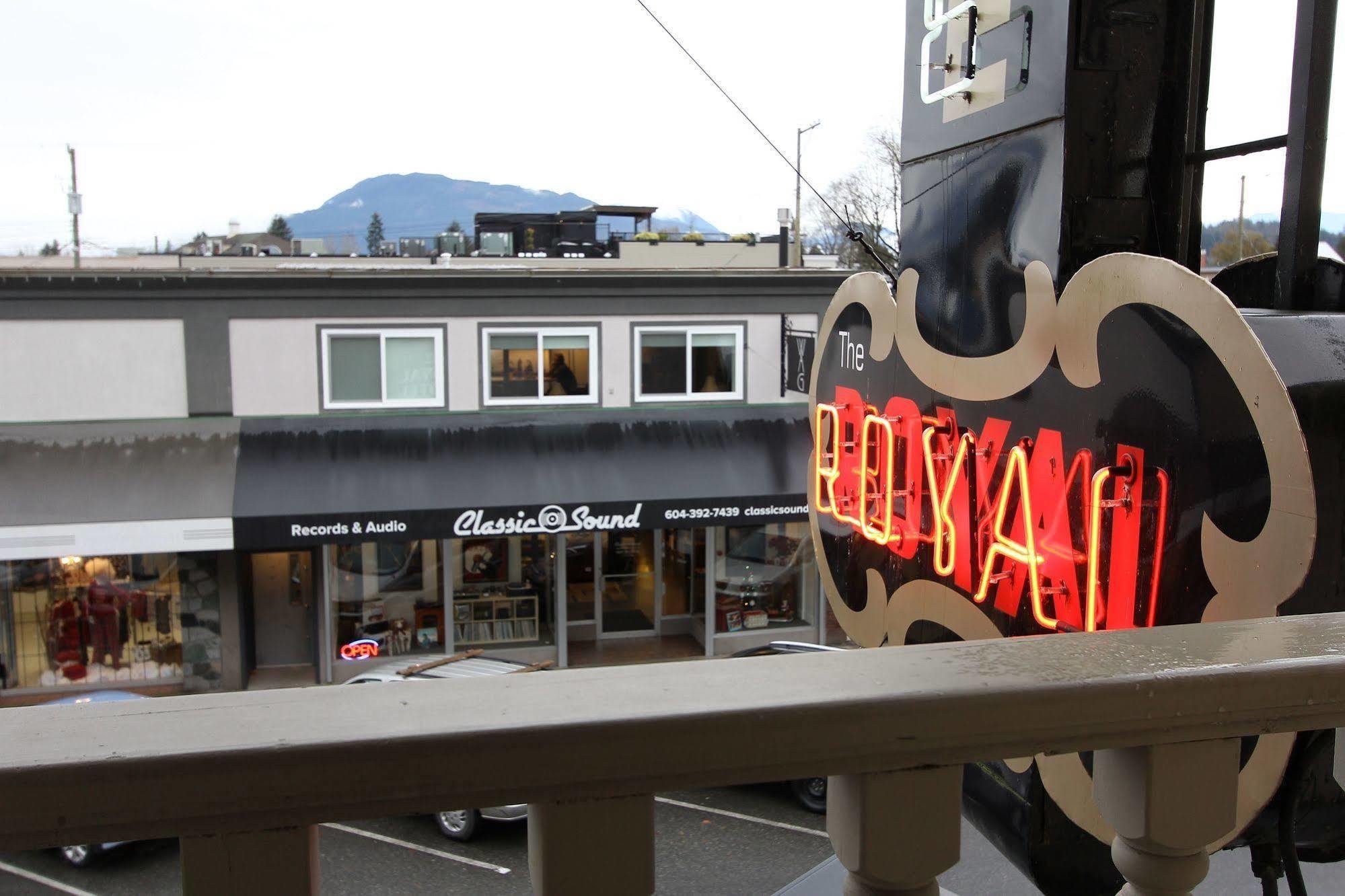 Royal Hotel Chilliwack Extérieur photo